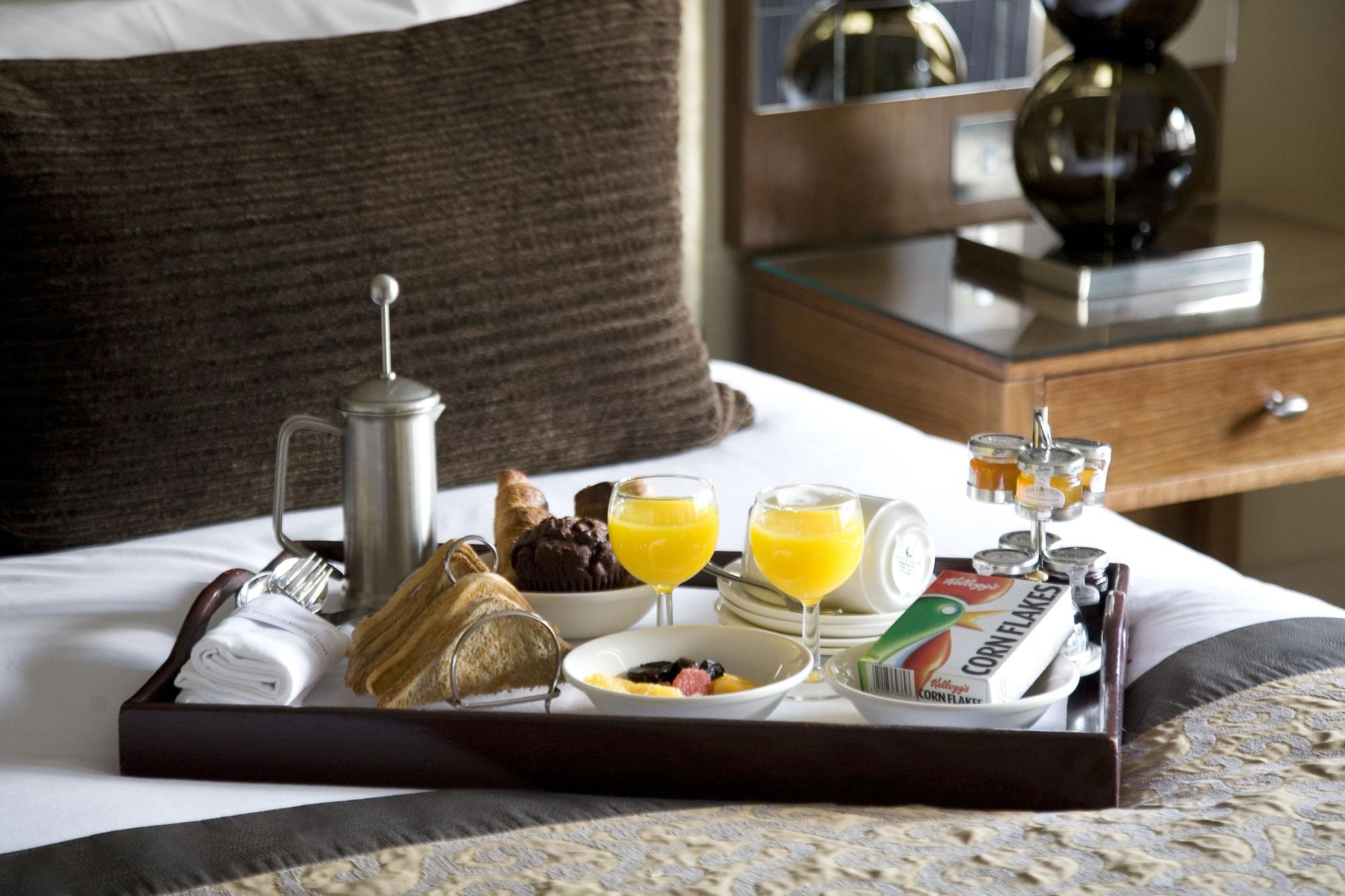 Western House Hotel At Ayr Racecourse Екстер'єр фото