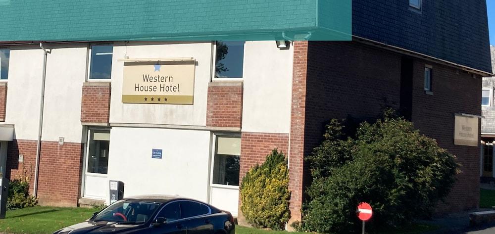 Western House Hotel At Ayr Racecourse Екстер'єр фото