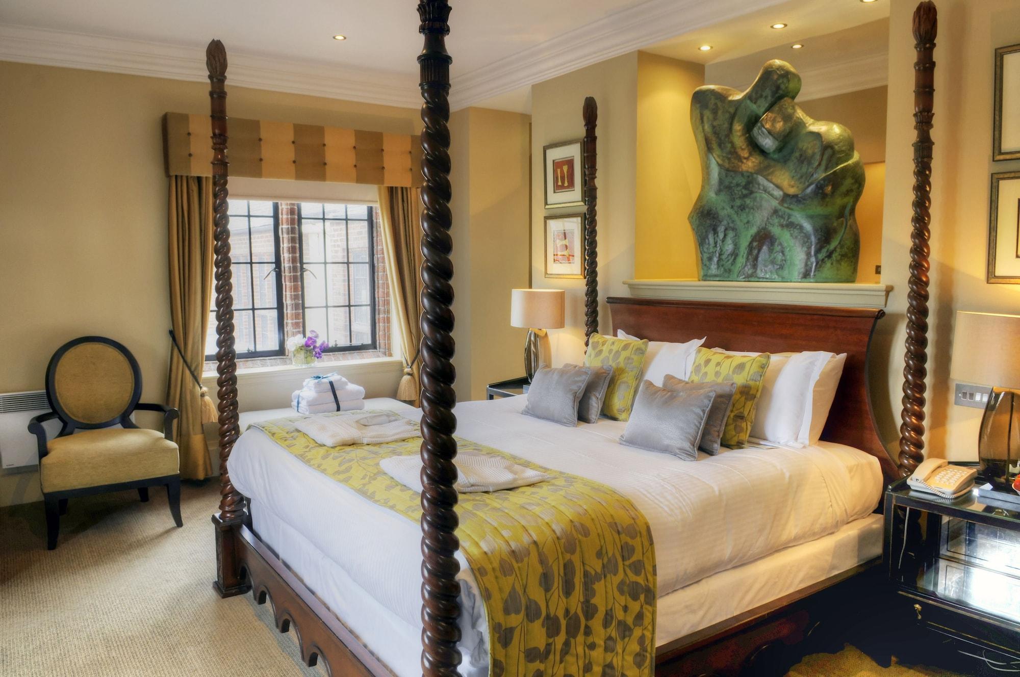 Western House Hotel At Ayr Racecourse Екстер'єр фото