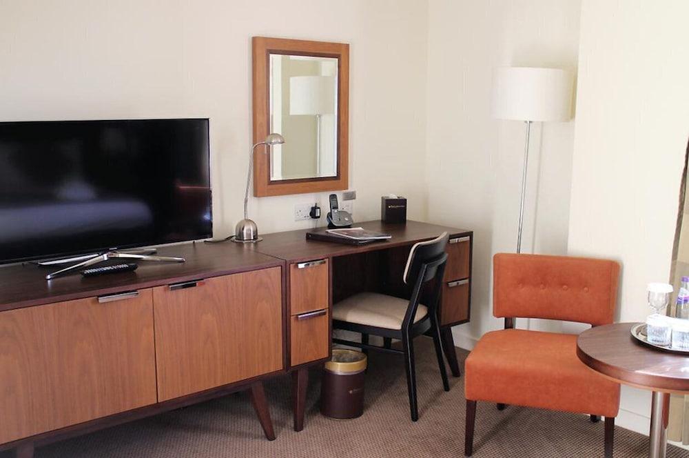 Western House Hotel At Ayr Racecourse Екстер'єр фото