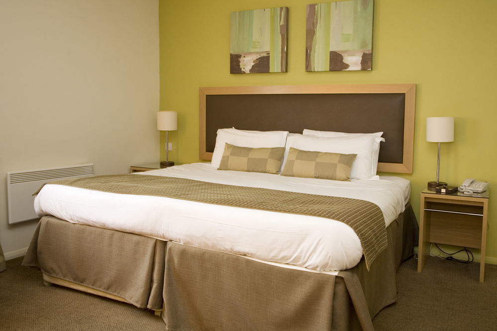 Western House Hotel At Ayr Racecourse Екстер'єр фото