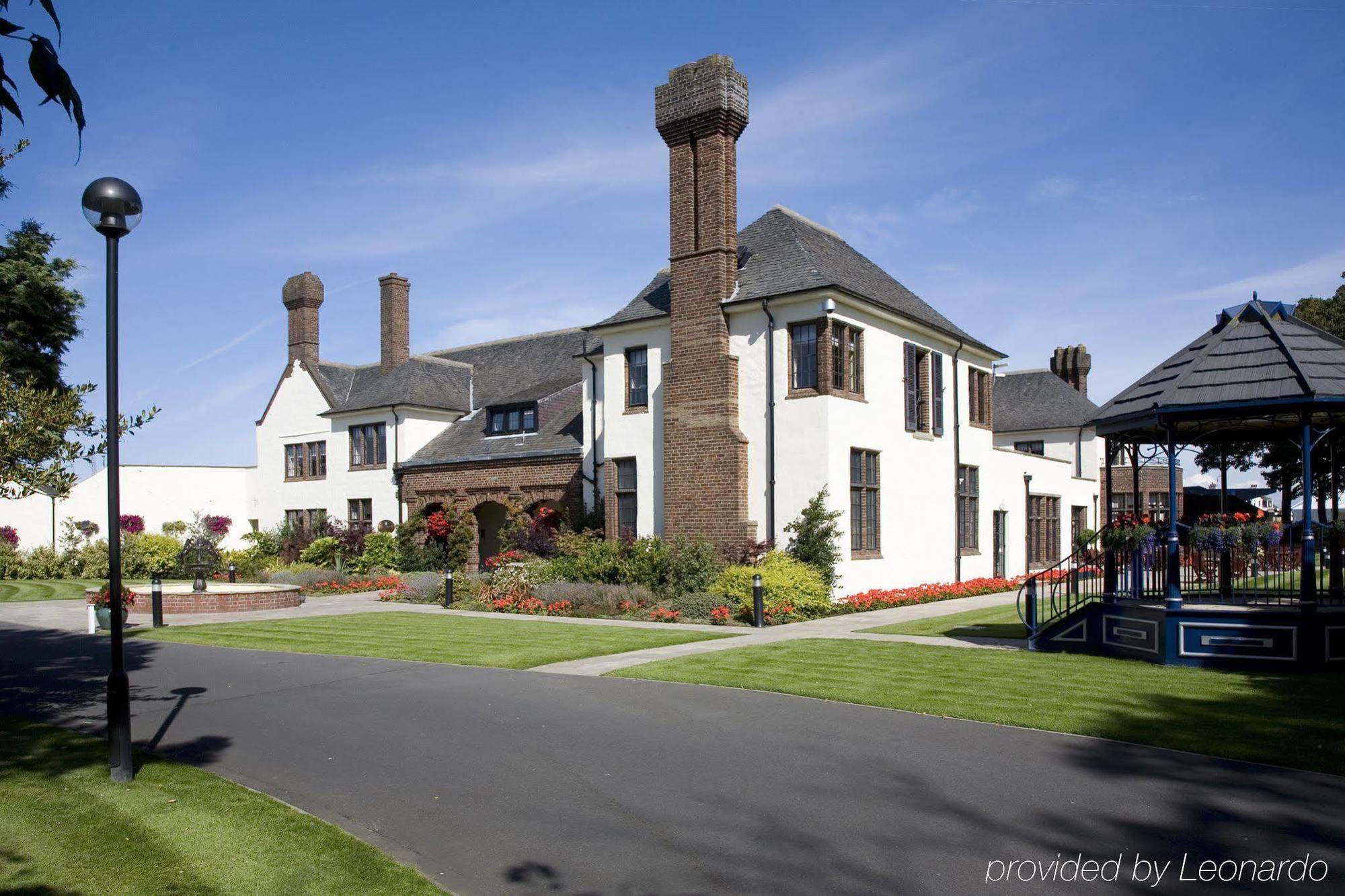 Western House Hotel At Ayr Racecourse Екстер'єр фото