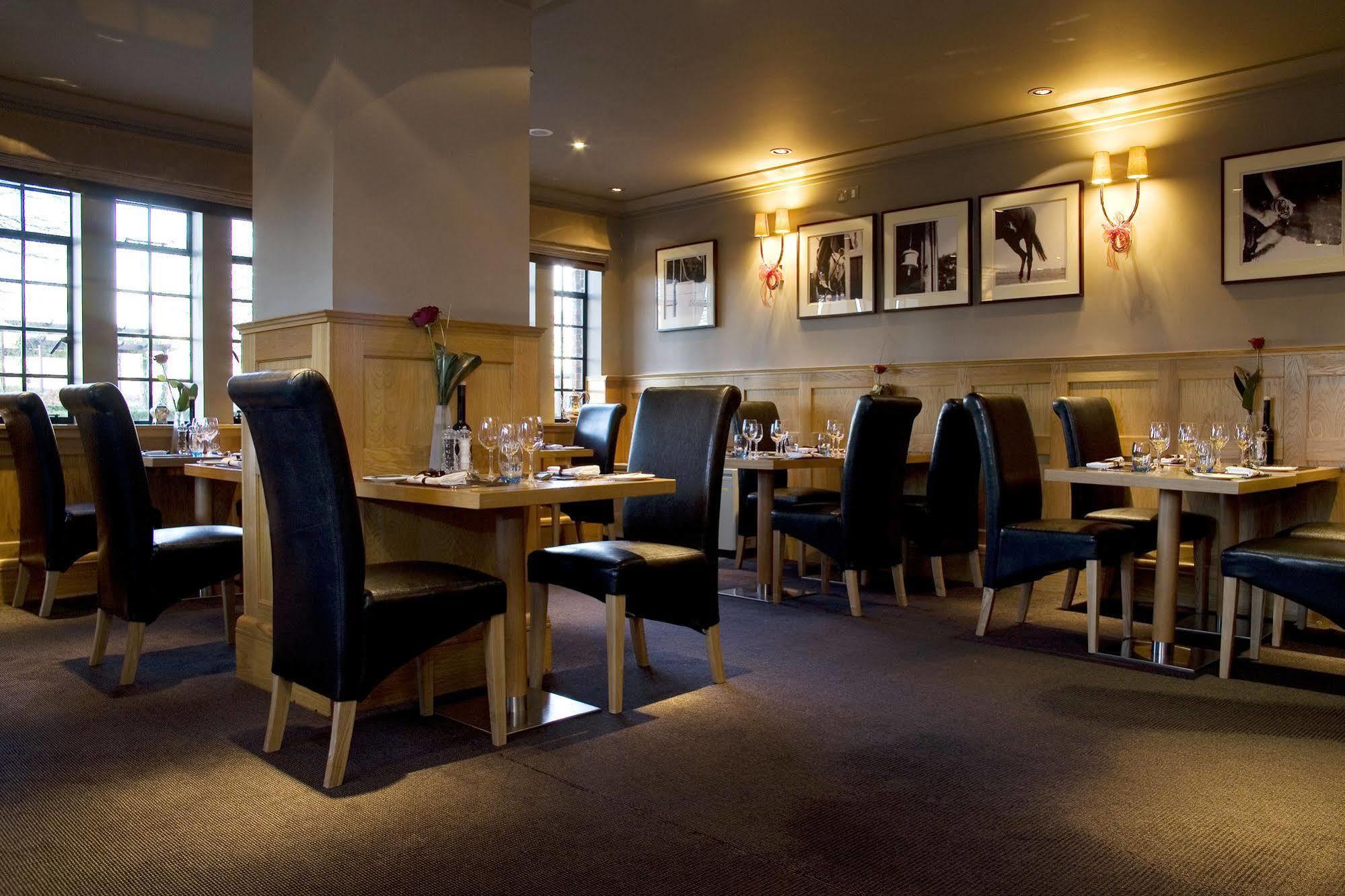 Western House Hotel At Ayr Racecourse Екстер'єр фото